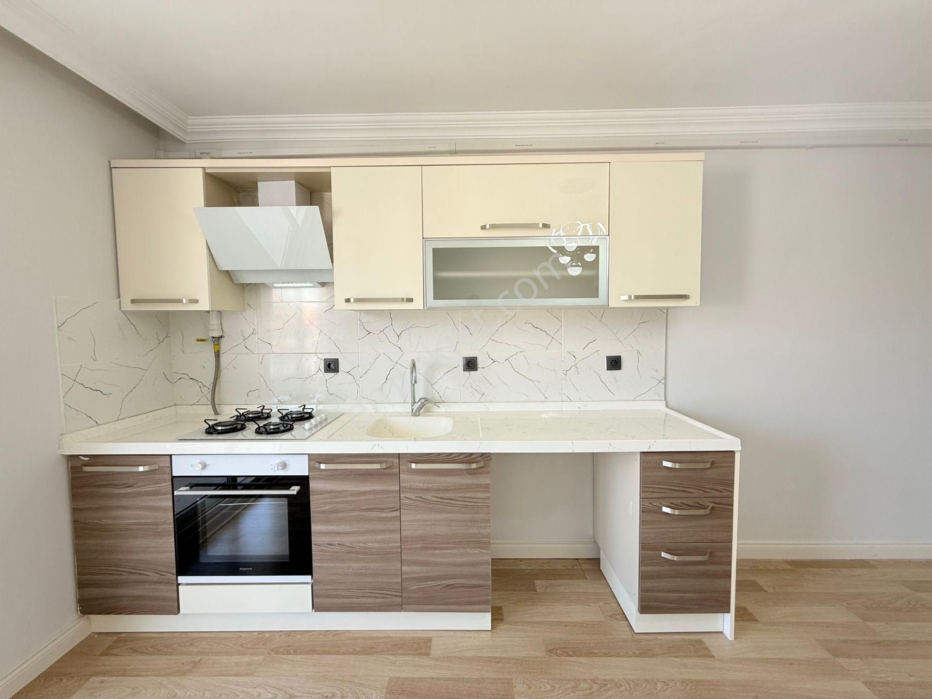 Utku Emlak'tan İkizçay'da Ön Cephe Asansörlü 1+1 Satılık Daire