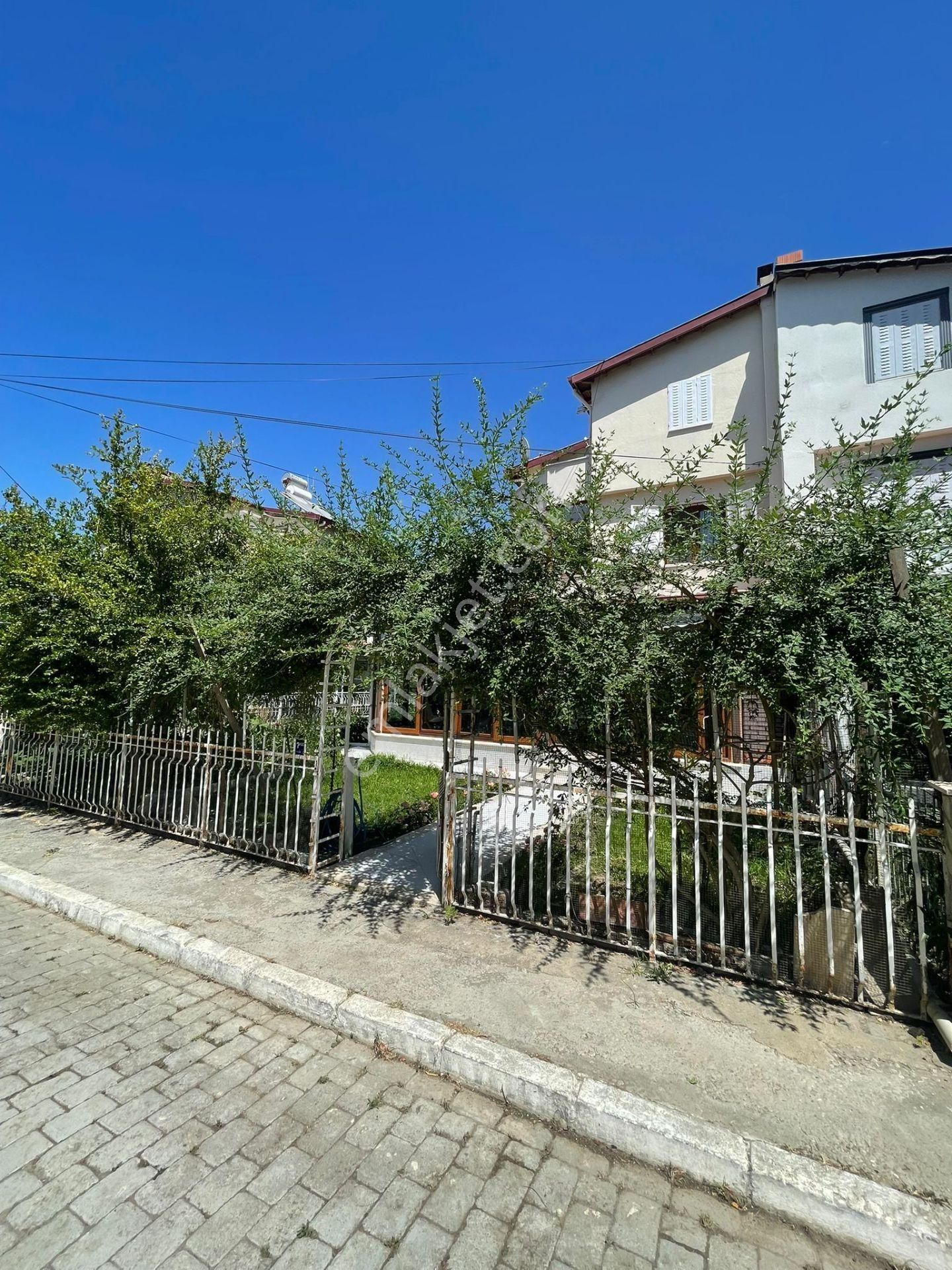 Davutlar Zeybek Sitesinde Kiralık Bahçeli Trıblex - Görsel 26