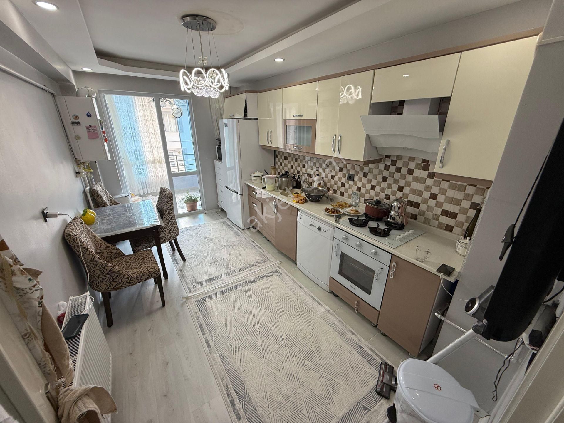 Keçiörende 3+1full Yapılı Öncepheli İskanlı Geniş Daire Acil Satılık - Görsel 11