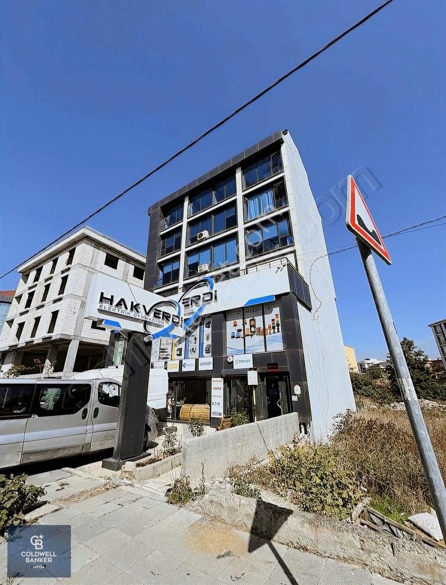 Cadde Cepheli 190 M2 Brüt Kullanım Alanlı İmalathane