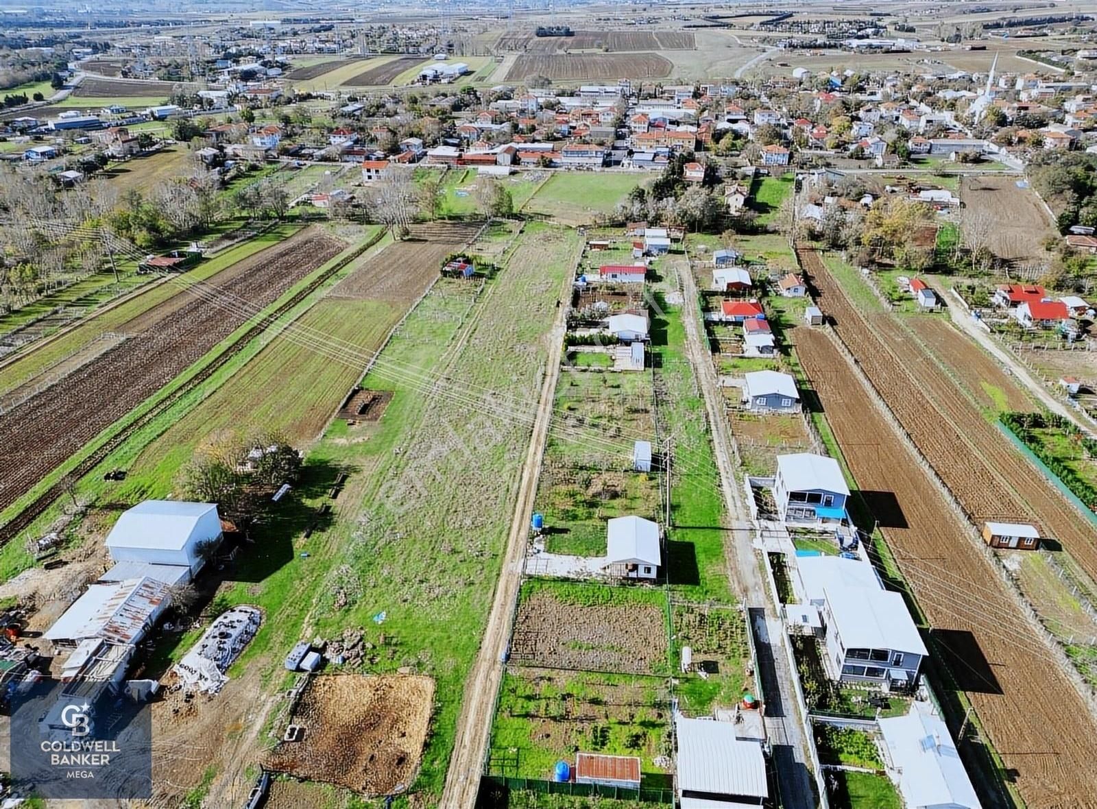 Acill Çatalca İzzettin Bölgesinde 5.522 M2 Satılık Köy İçi Tarla