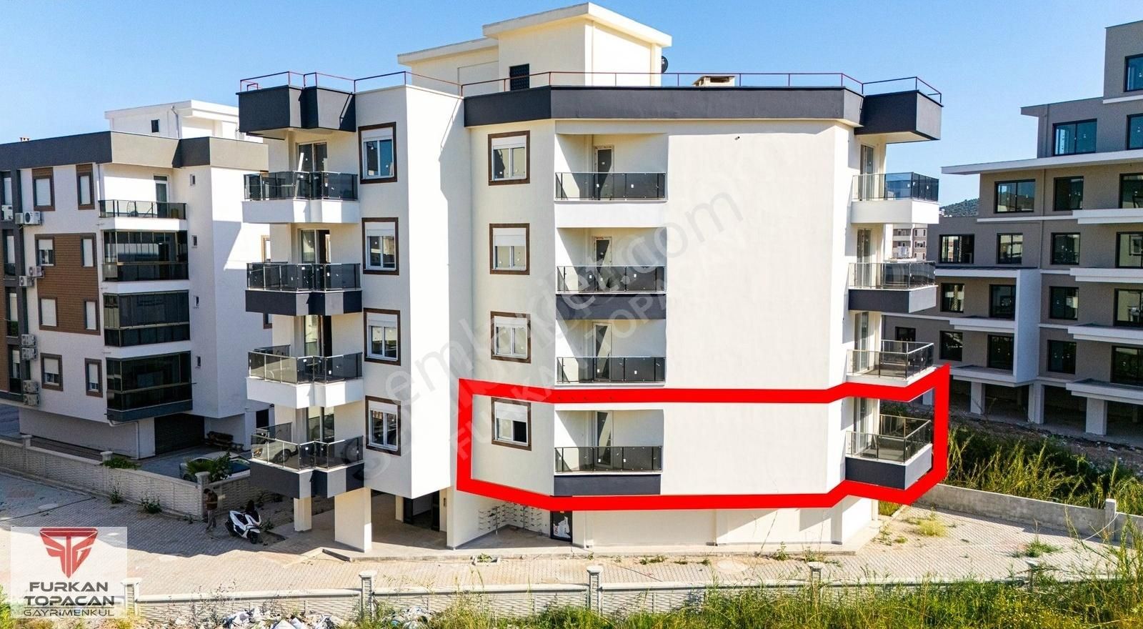 Furkan Topacan Gayrimenkul'den Satılık Geniş 1+1 Daire