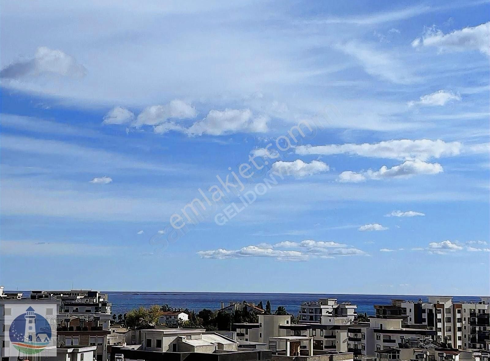 Finike Kum Mahallesinde Satılık Deniz Manzaralı 3+1 Geniş Daire