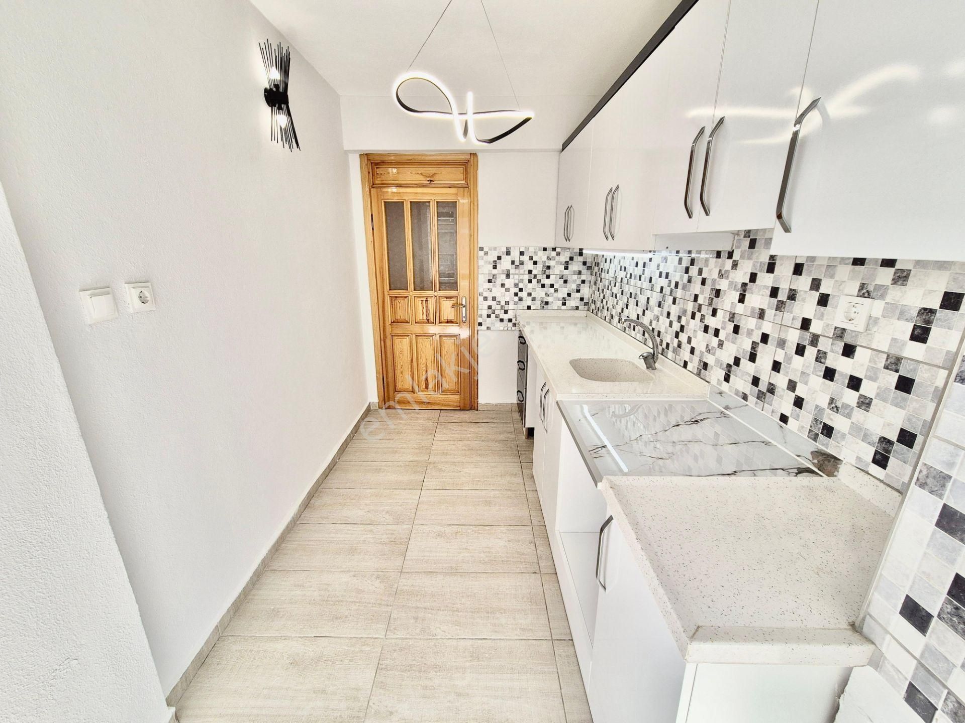 ▓zeytinli Gayrimenkul'den Akçay'da Denize Yakın & Ön Cephe 2+1 Satılık Daire