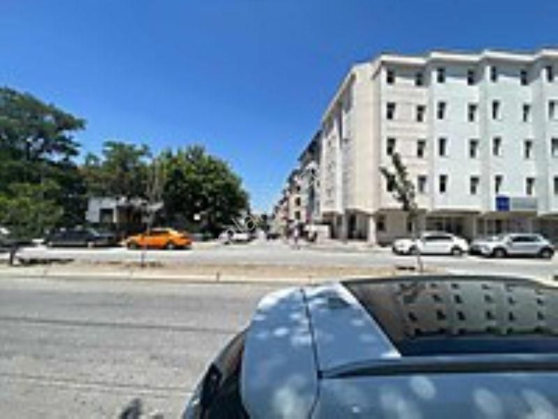 Şehrin Merkezinde Daire Getirili Arsa