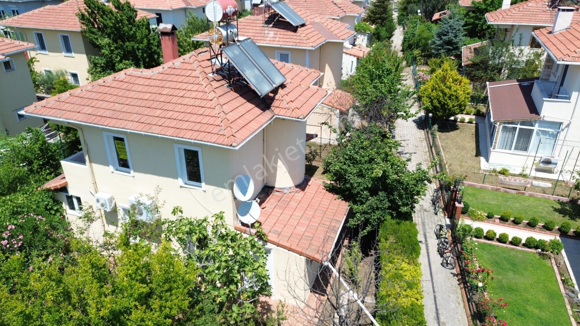 Çanakkale Lapseki Umurbey'de Boğaz Manzaralı, Denize Sıfır Site İçerisinde Müstakil Villa - Görsel 29