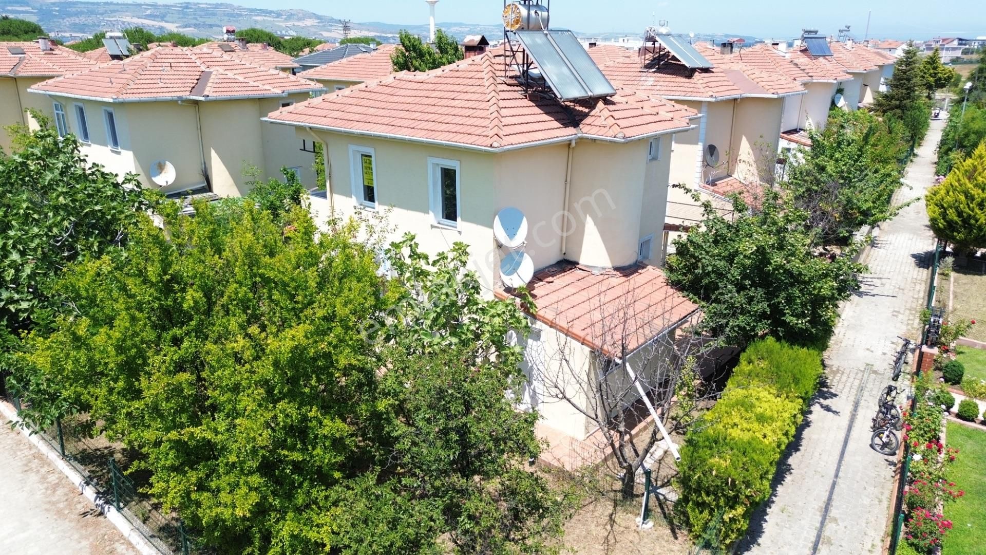 Çanakkale Lapseki Umurbey'de Boğaz Manzaralı, Denize Sıfır Site İçerisinde Müstakil Villa - Görsel 5