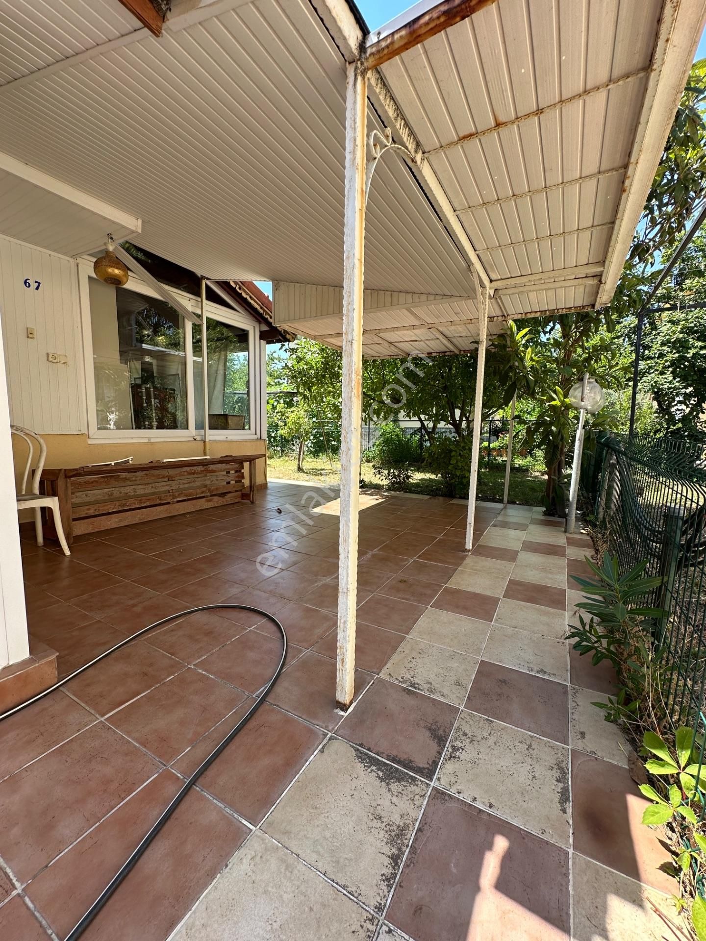 Çanakkale Lapseki Umurbey'de Boğaz Manzaralı, Denize Sıfır Site İçerisinde Müstakil Villa - Görsel 27