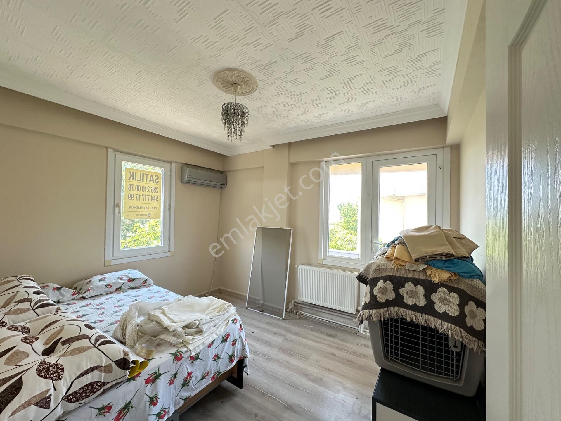 Çanakkale Lapseki Umurbey'de Boğaz Manzaralı, Denize Sıfır Site İçerisinde Müstakil Villa - Görsel 12