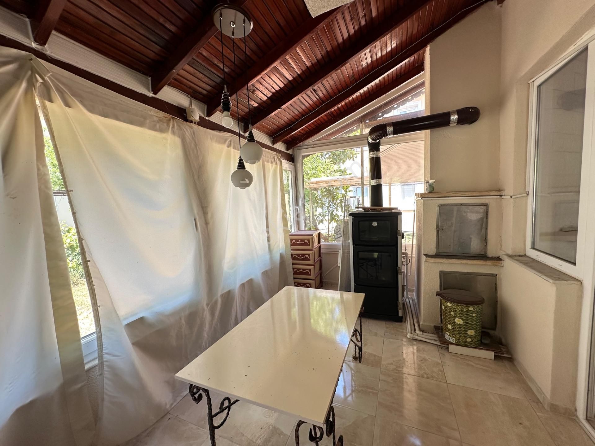 Çanakkale Lapseki Umurbey'de Boğaz Manzaralı, Denize Sıfır Site İçerisinde Müstakil Villa - Görsel 8