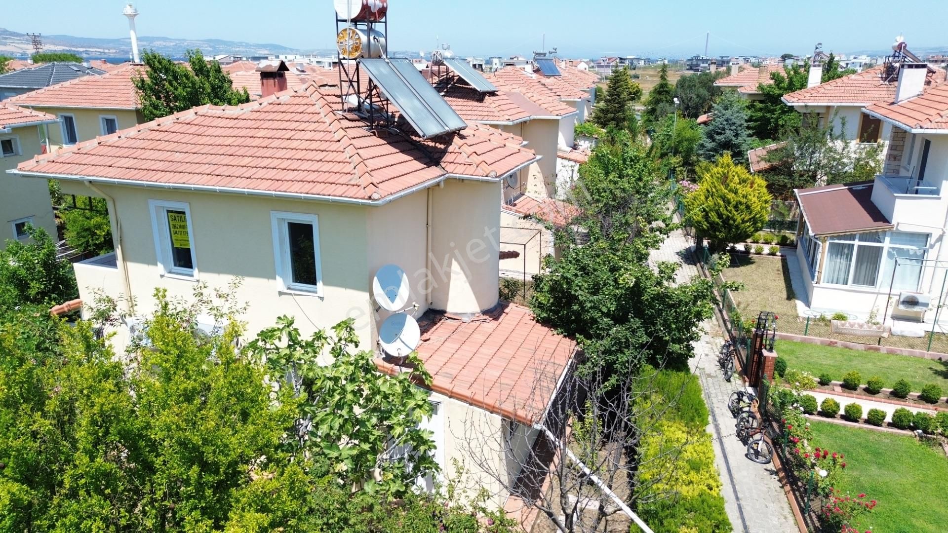 Çanakkale Lapseki Umurbey'de Boğaz Manzaralı, Denize Sıfır Site İçerisinde Müstakil Villa - Görsel 32