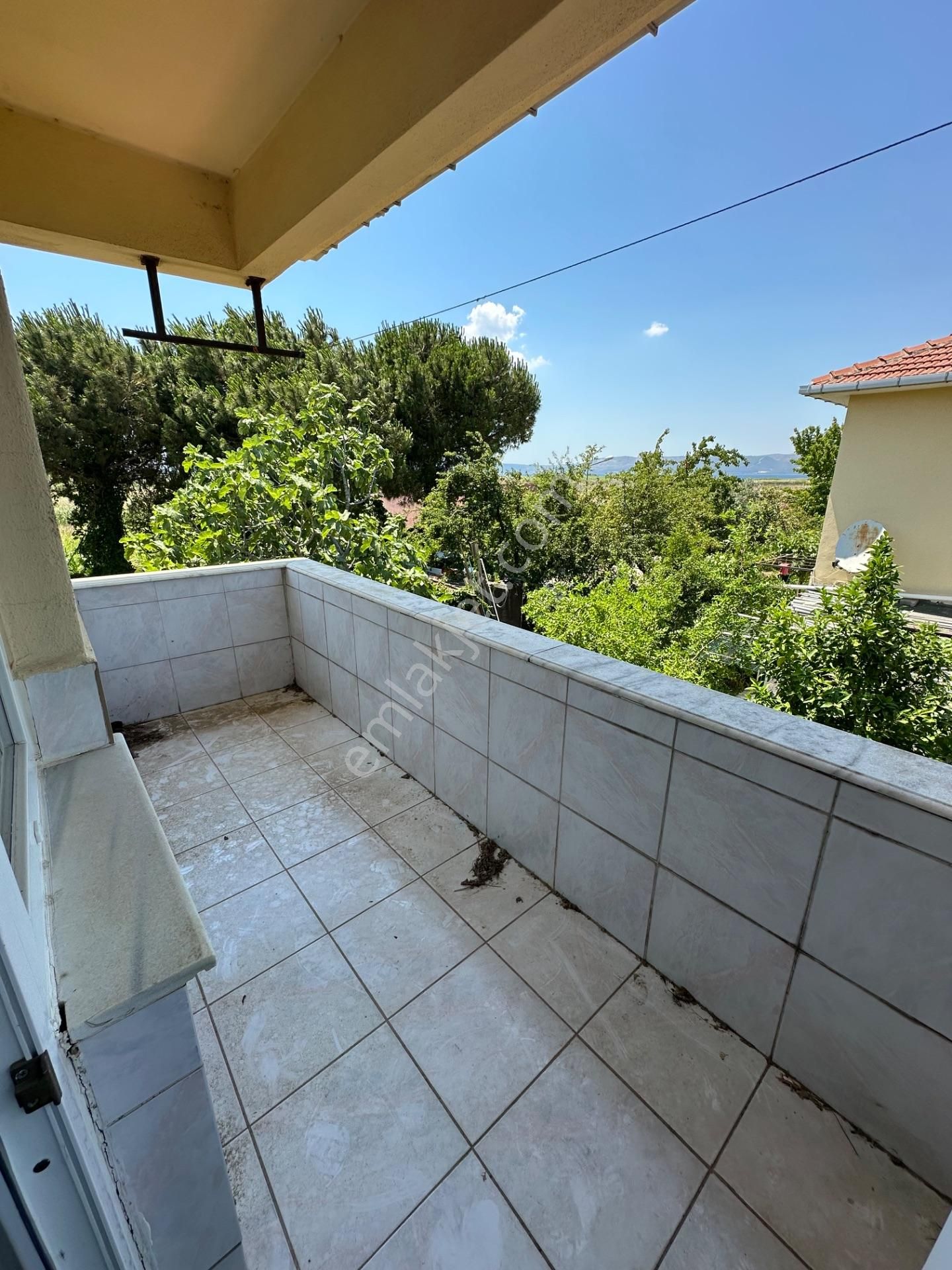 Çanakkale Lapseki Umurbey'de Boğaz Manzaralı, Denize Sıfır Site İçerisinde Müstakil Villa - Görsel 16