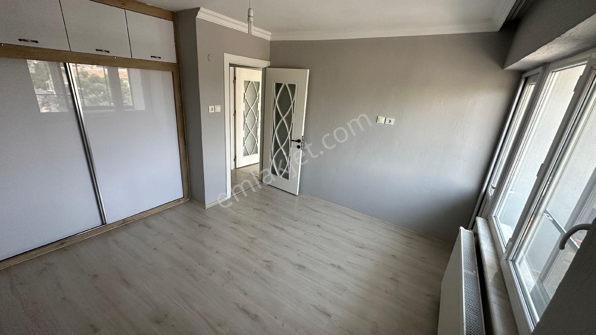 Çumhuriyet Mah 3+1doğalgazlı Merkezi Konumunda Kiralık Daire