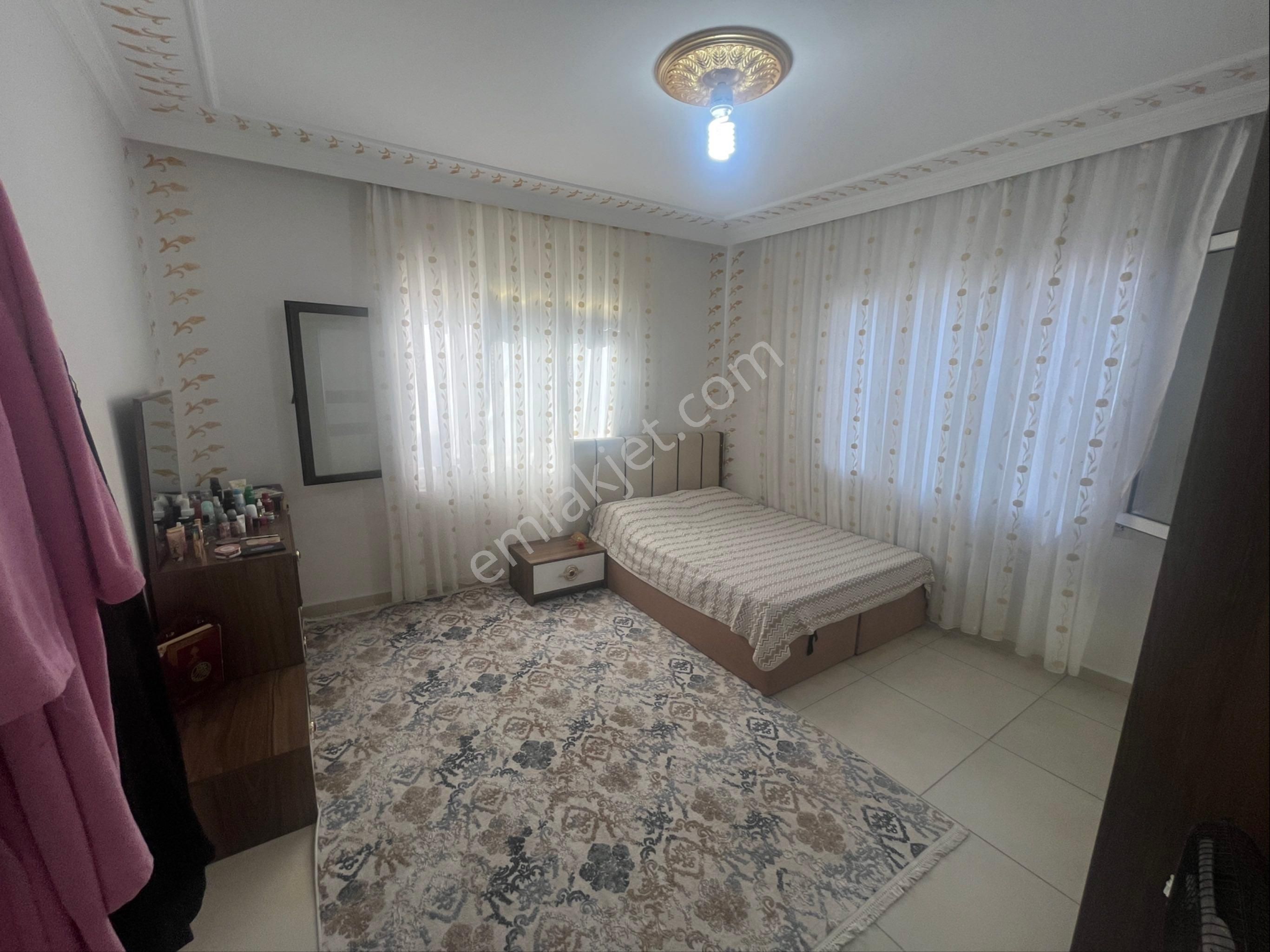 Otuzbeş’ten Acil Satılık 3 Katlı Komple Bina - Kelepir Fiyat - Yüksek Kira Getirisi! - Görsel 9