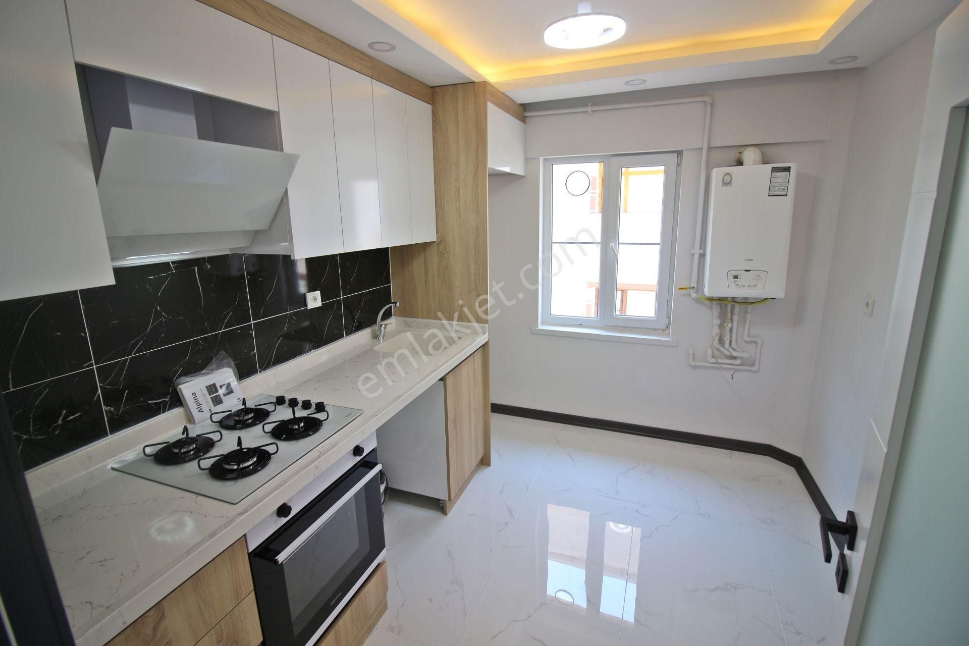 Topçu'da Cadde Yanı Ful Yapılı 3+1 Ultra Lüks Daire