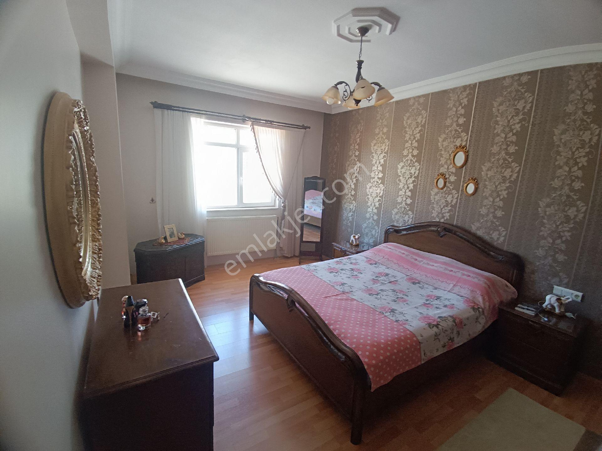 Yıldızkentmerkezde Manzaralı Güneşli 4 Artı 1 Büyük 4 Artı 1 Satılık Lüks Site Dairesi - Görsel 32