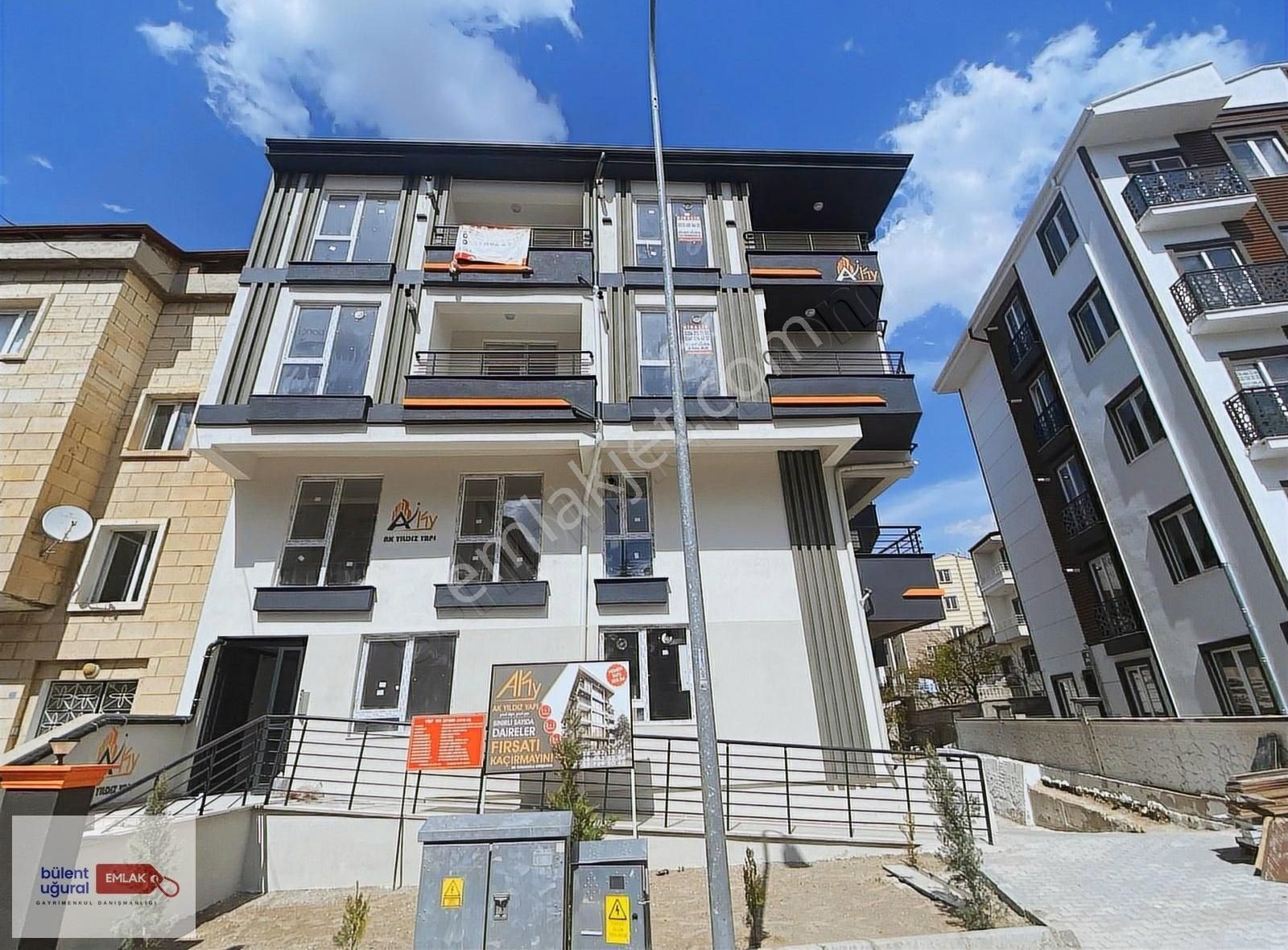 20 Temmuz Mah 'de Kipa Awm 'ye Yürüme Mesafesinde Satılık 1+1