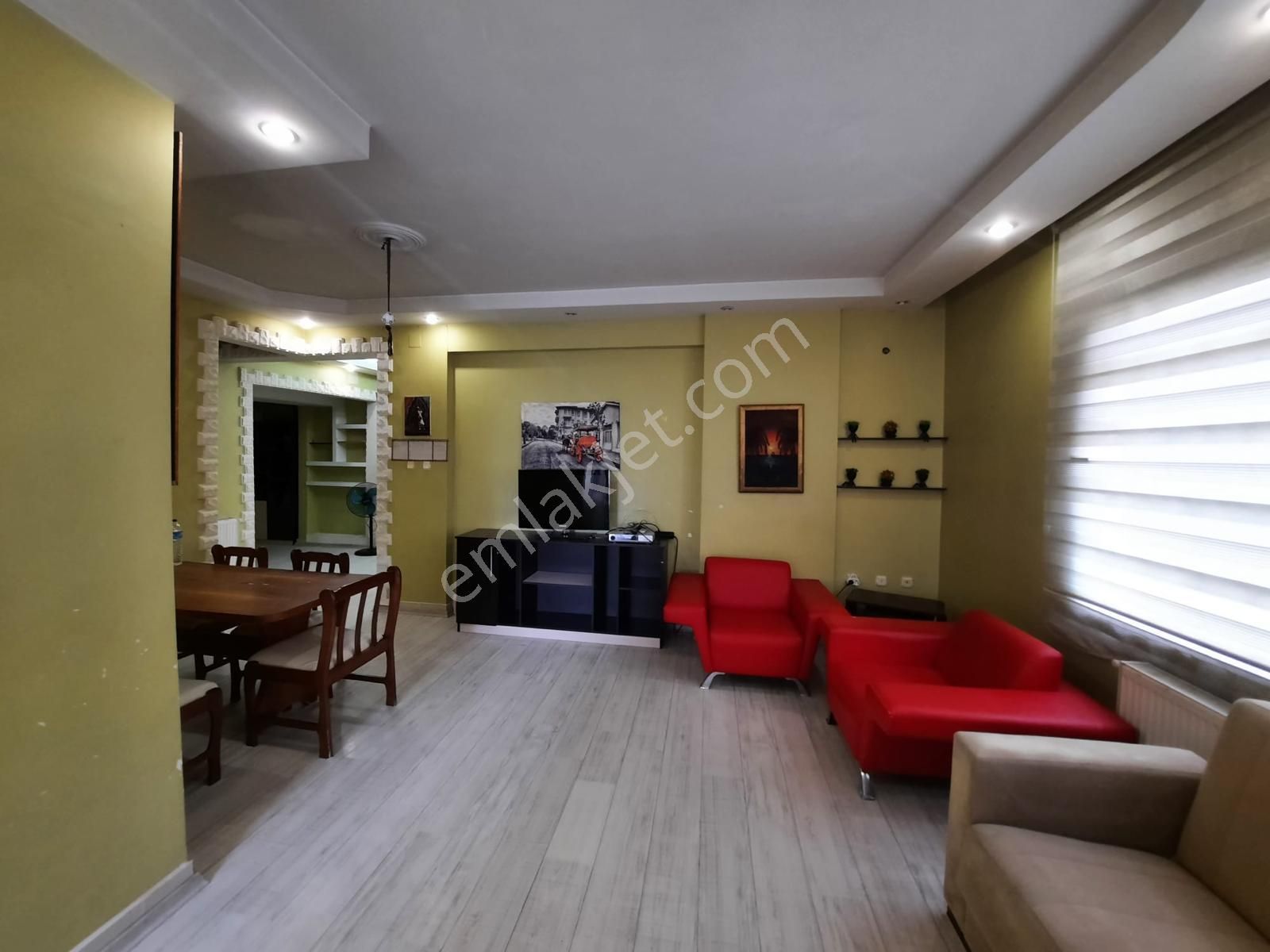 Ergünden Mezitlide Güvenlikli Site İçerisinde Eşyalı Kiralık 3+1 Daire