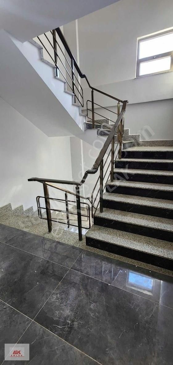 Şehir Merkezin'de Lüks 5+1 Daire