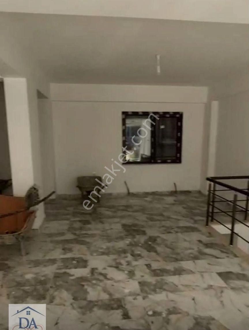 Bağcılar Demirkapı Mah.düz Giriş 120m2 Depolu Sıfır Kiralık Dükkan Eczaneye Vb Sektöre Uygun