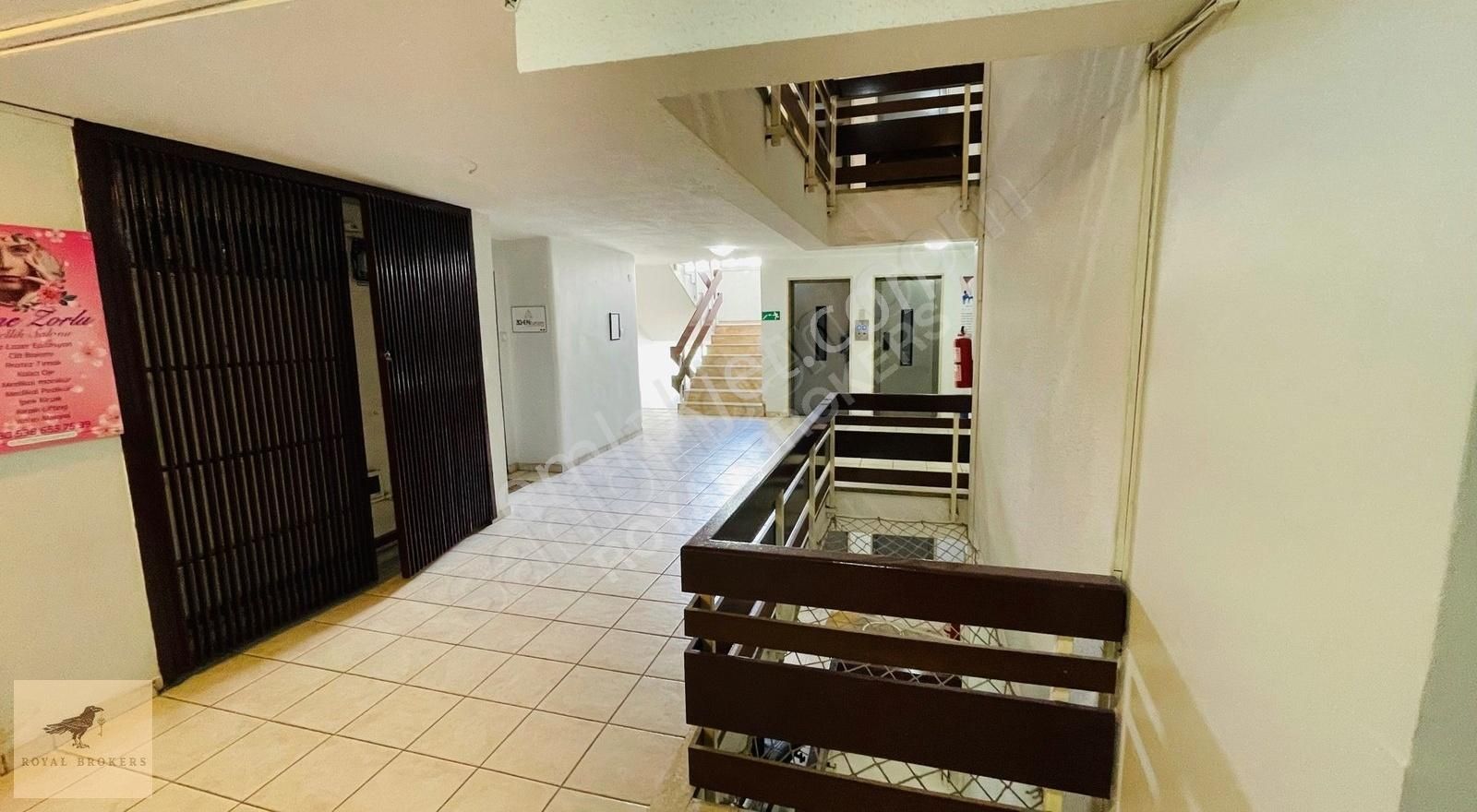 Satılık, Tunalı Hilmi Cad. Üzeri, Prestijli 2+1 Ofis, 4. Kat, - Görsel 19