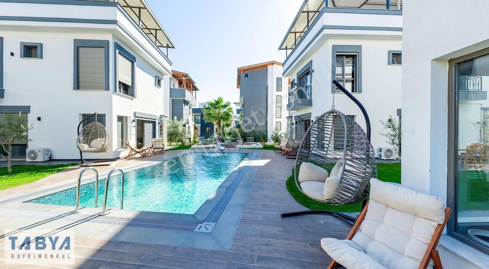 Sığacık'da Site İçerisinde Ful Eşyalı Havuzlu Tam Müstakil Villa - Görsel 23