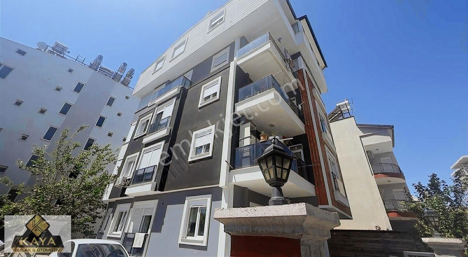 Döşemealtı Belediye Yanı Katta Tek Geniş 2+1