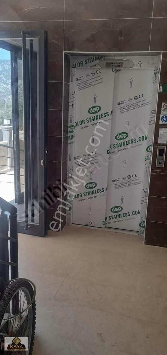 Okul Bölgesinde Kiracılı Yatırımlık Katta 1+1
