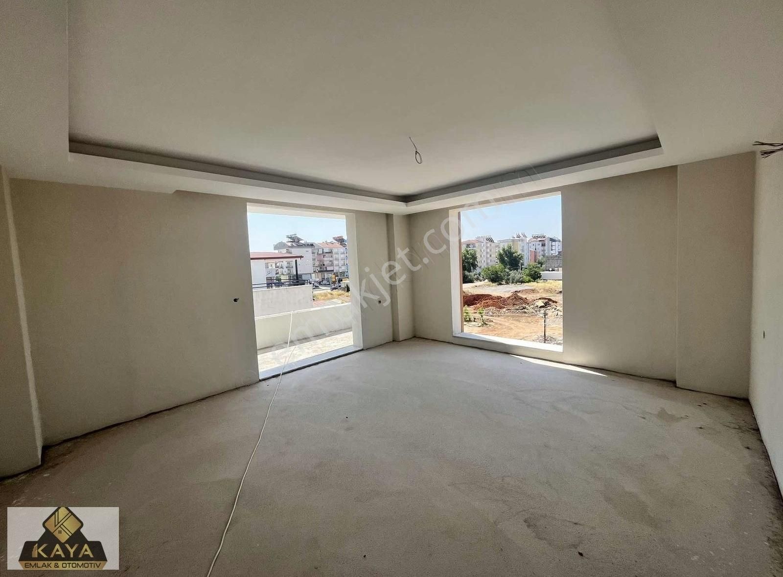 2m Migros Yanı Cadde De Satılık 2+1 Süper Lüks 138 M2 Daireler