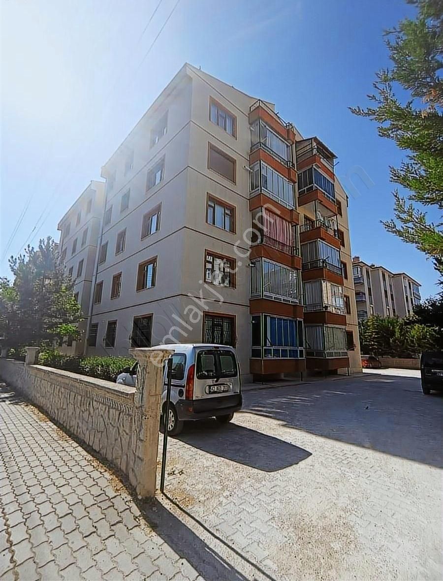 Yazır'da Ecdat Parkı Yanında 3+1 Satılık Daire