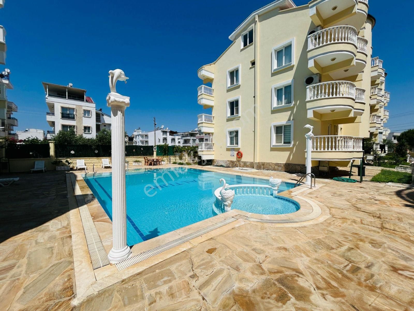 Didim Satılık Havuzlu Sitede 2+1 Ful Eşyalı Denize Yakın Yazlık Daire