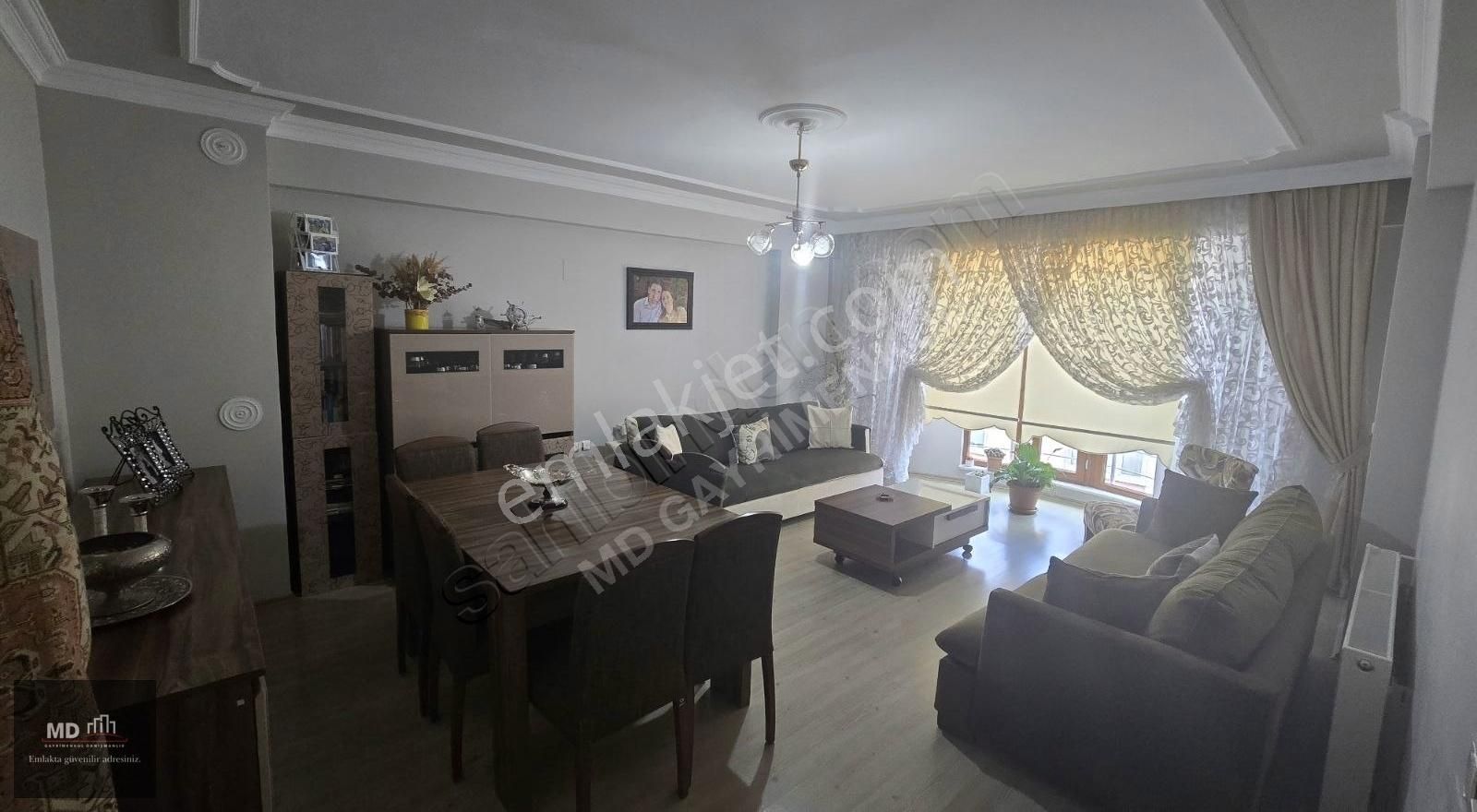Gürsu Kurtuluş Mahallesinde Satılık 2+1 / 120m² Daire ( 3.kat )