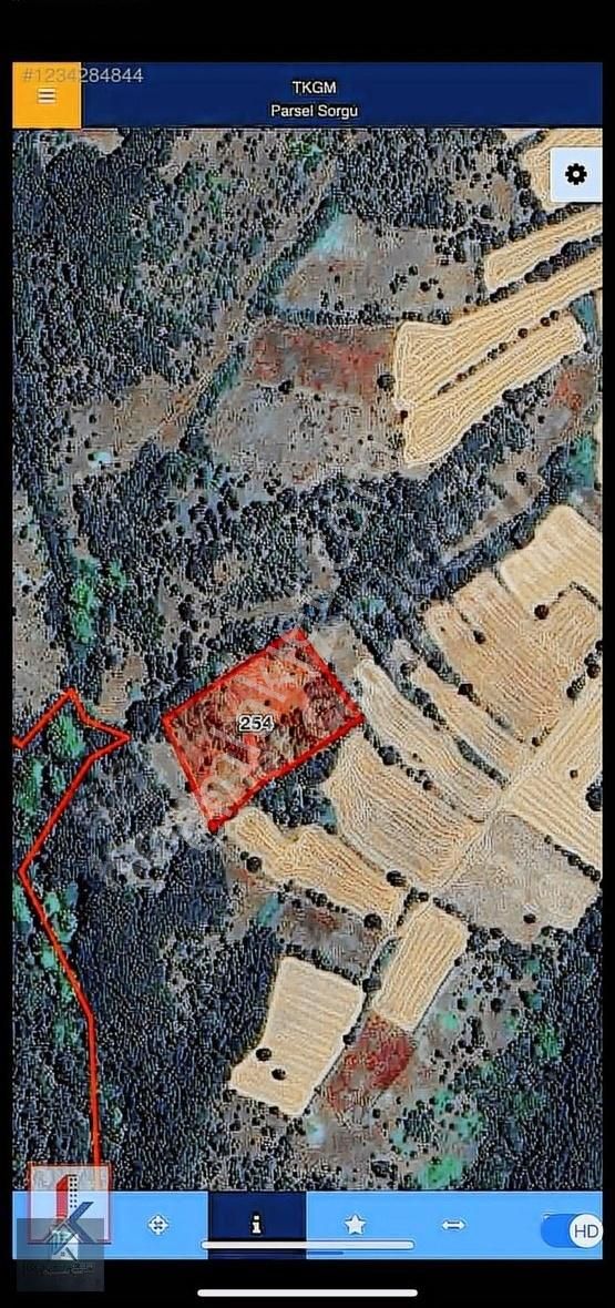 Koçerler'den Biga Katrancı'da 8360m2 Yola 750mt Satılık Tarla