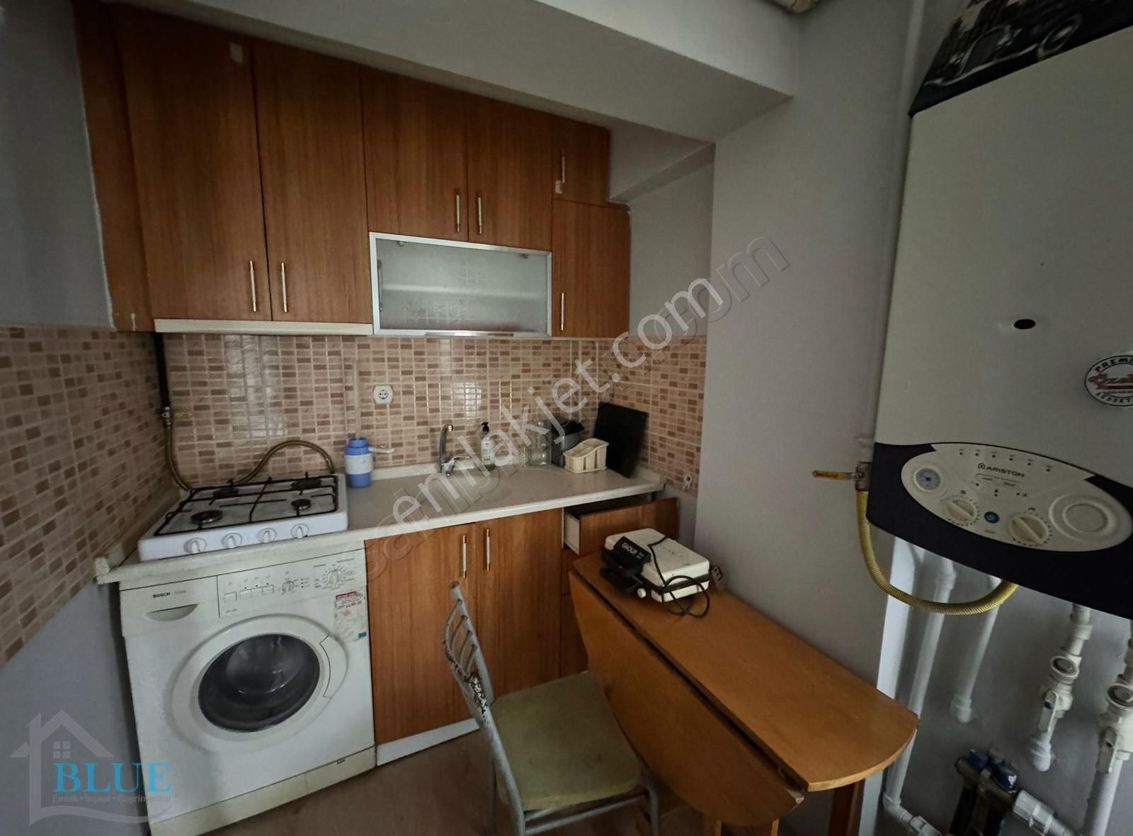 Meydan Mahallesi'nde 1+1 Kiracılı+eşyalı Satılık Daire