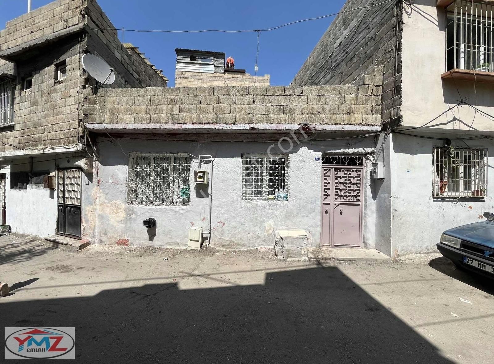 Ymz'den Yukarıbayır Camisi Yanında Müstakil Ev