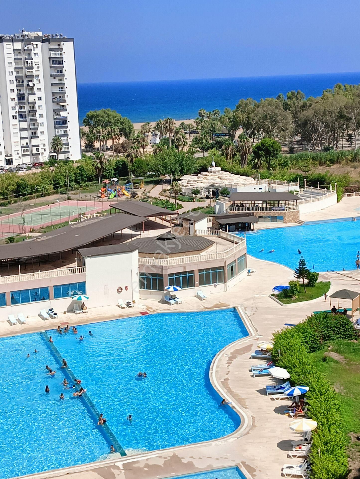 Mersin Silifke Atakent Susanoğlu 3+1 Site İçerisinde Denize Sıfır Satılık Daire