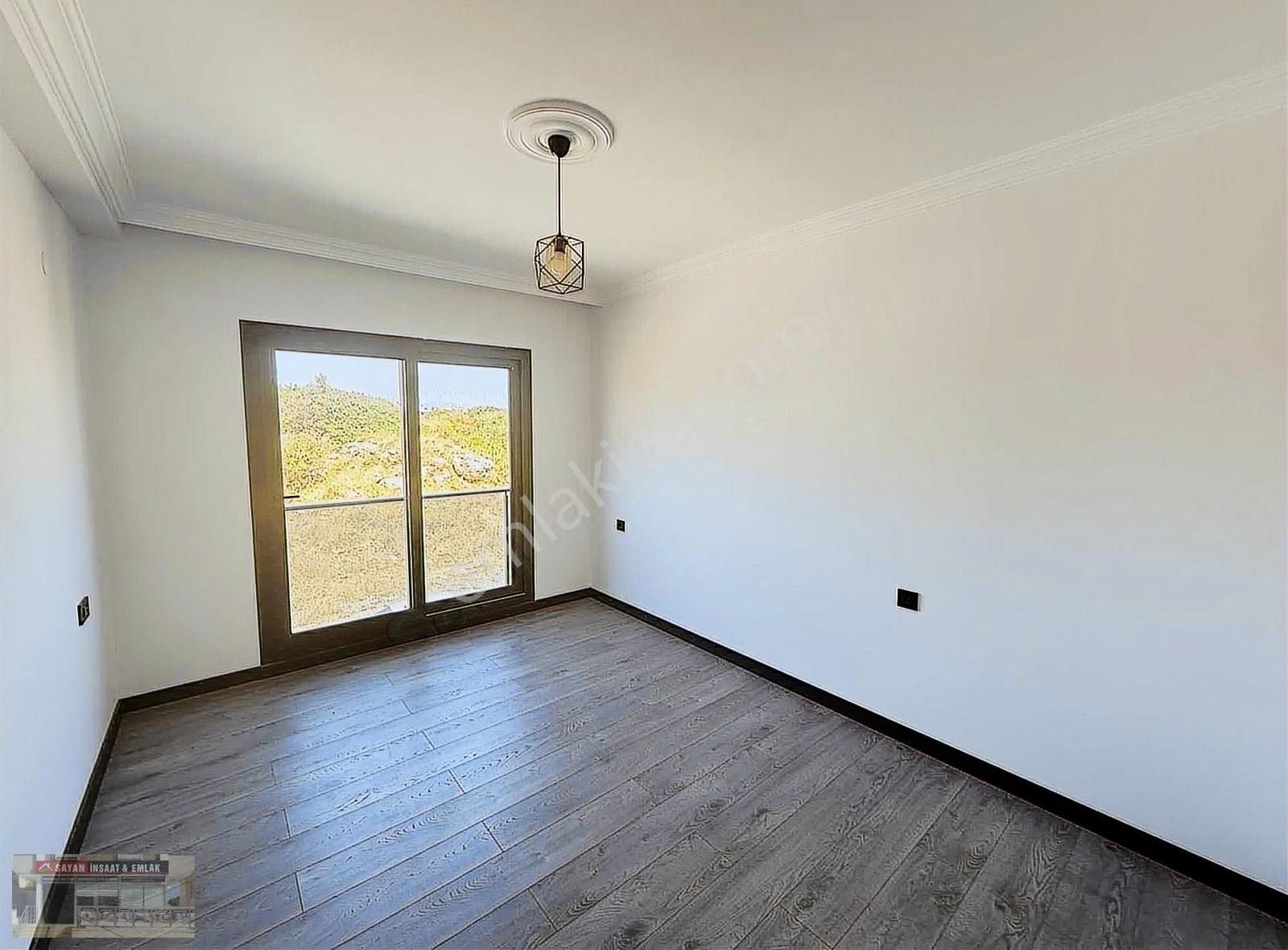 Efelerde Satılık Site İçinde 2+1 Daire - Görsel 4