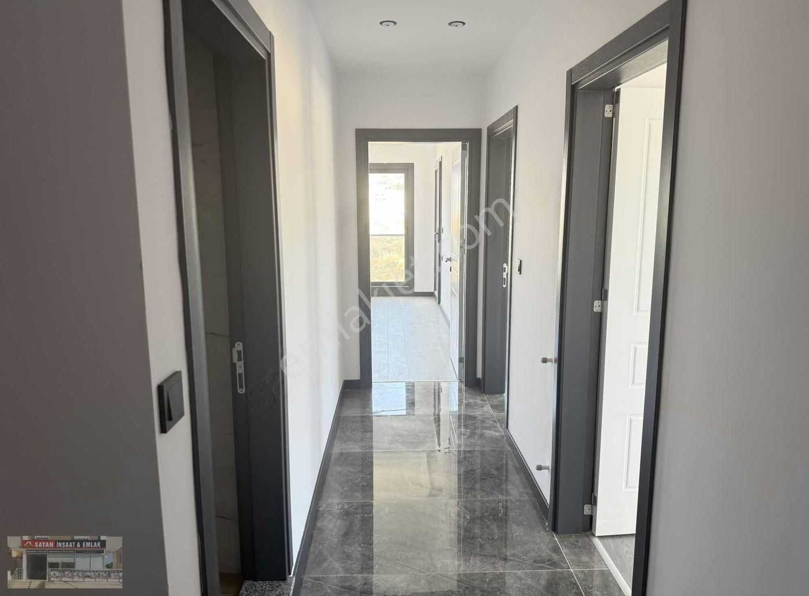 Efelerde Satılık Site İçinde 2+1 Daire - Görsel 32