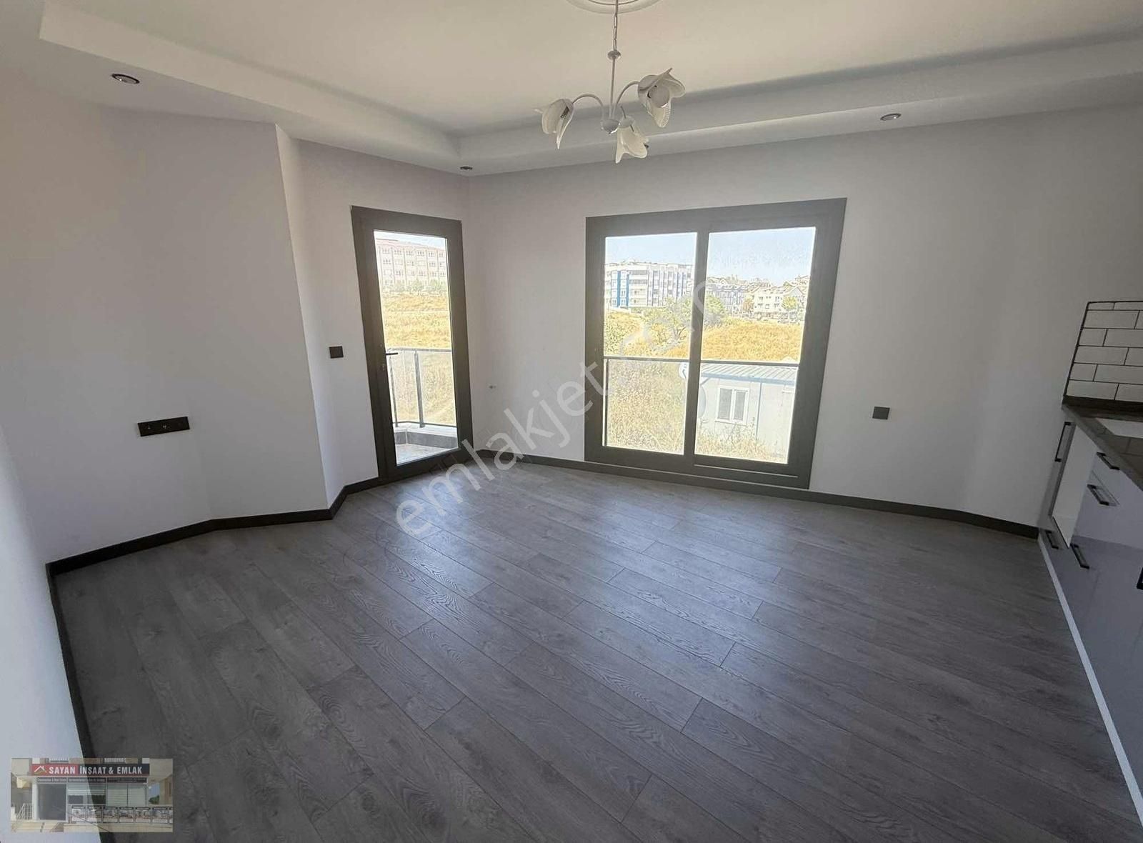 Efelerde Satılık Site İçinde 2+1 Daire - Görsel 26