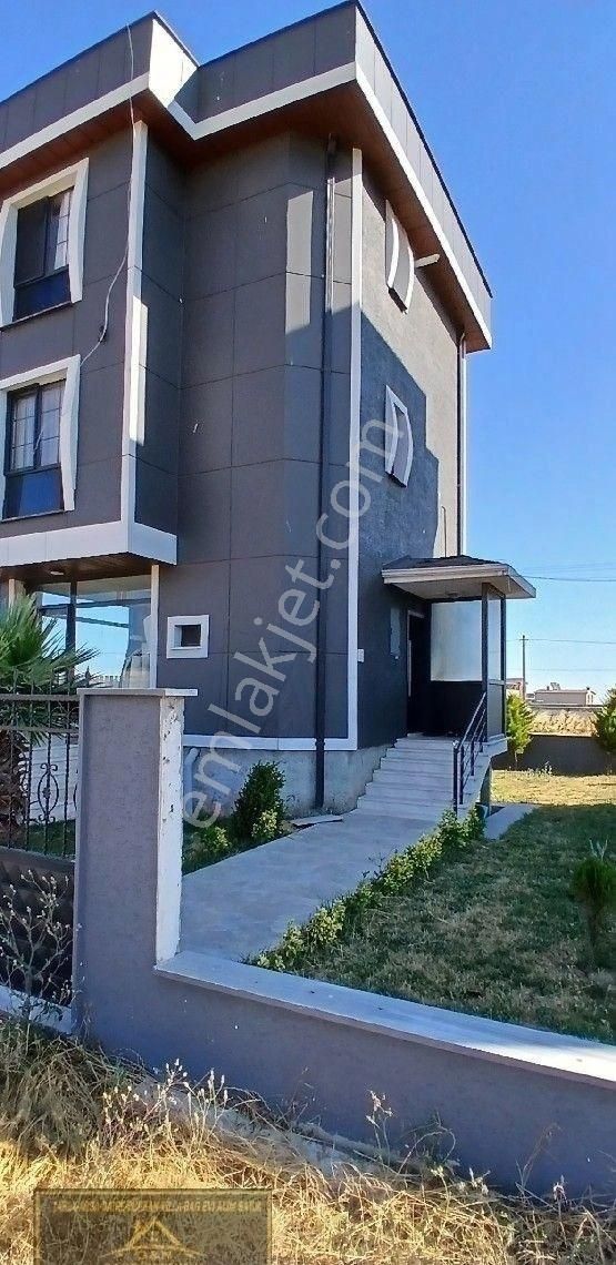 Full Deniz Manzaralı Önü Kapanmaz E5 Karayoluna Cephe Villa - Görsel 2