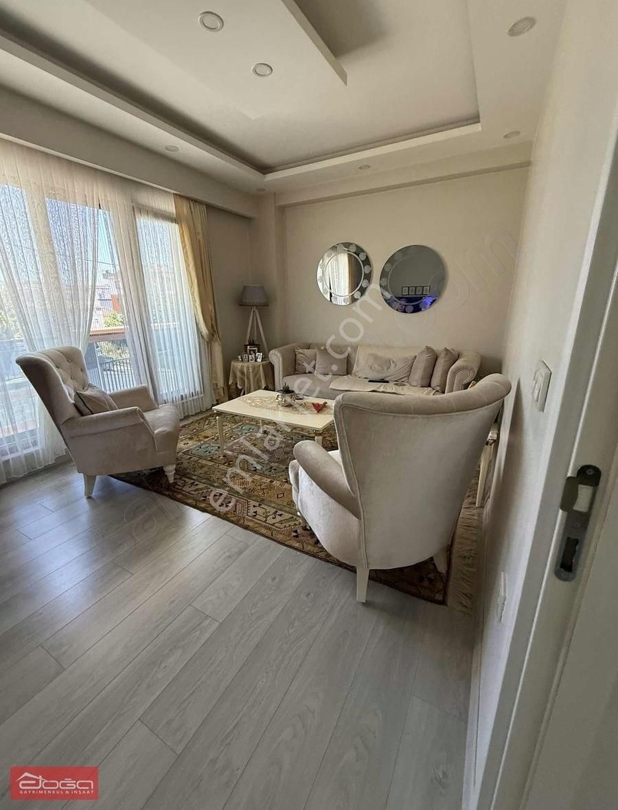 Acil Satılık İskanlı Ümraniye Necipfazılda 2+1 Lüks Daire
