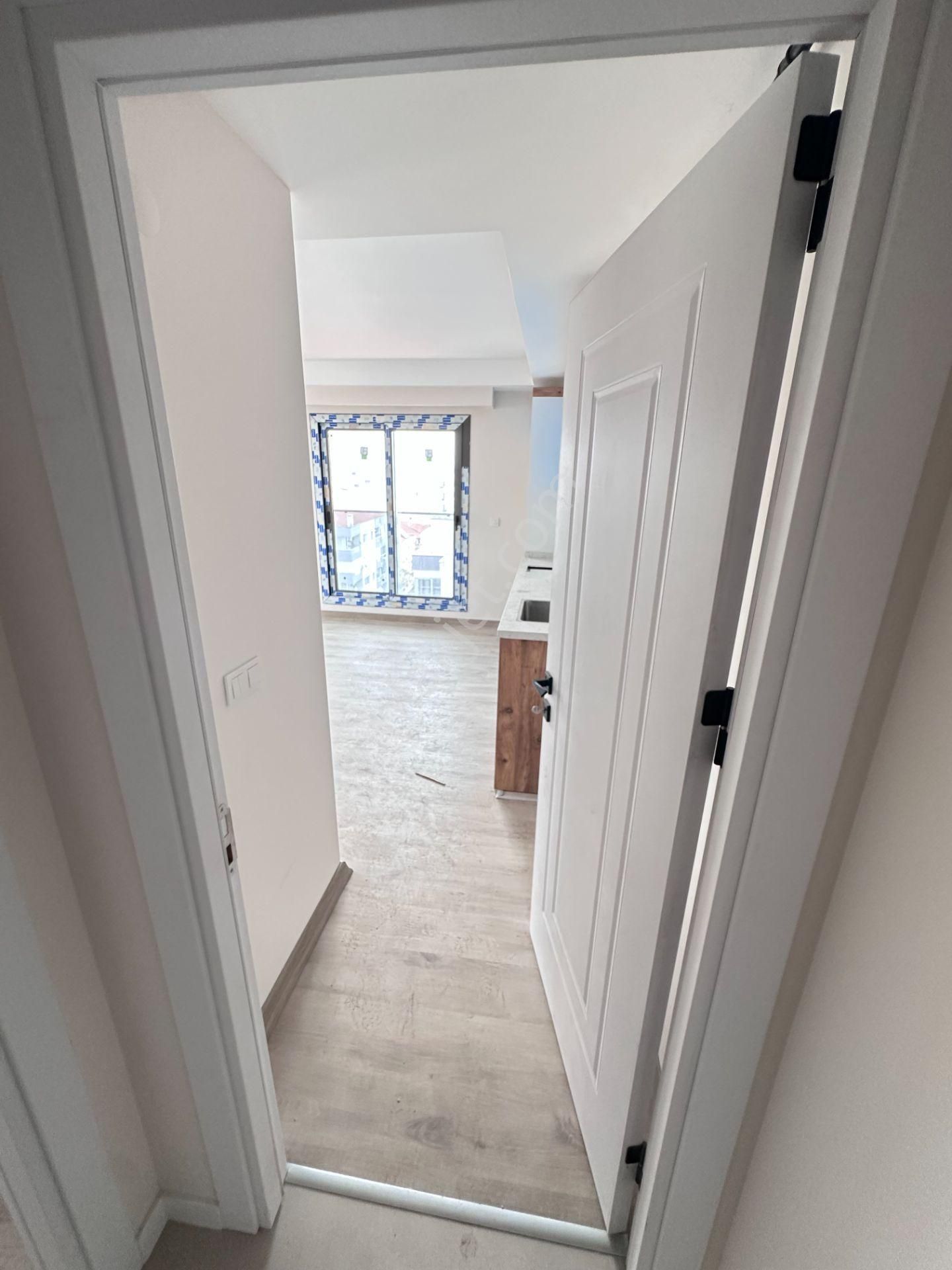 Mert Uçar'dan Satılık Karşıyaka Merkez De Sıfır 2+1 Daire - Görsel 19