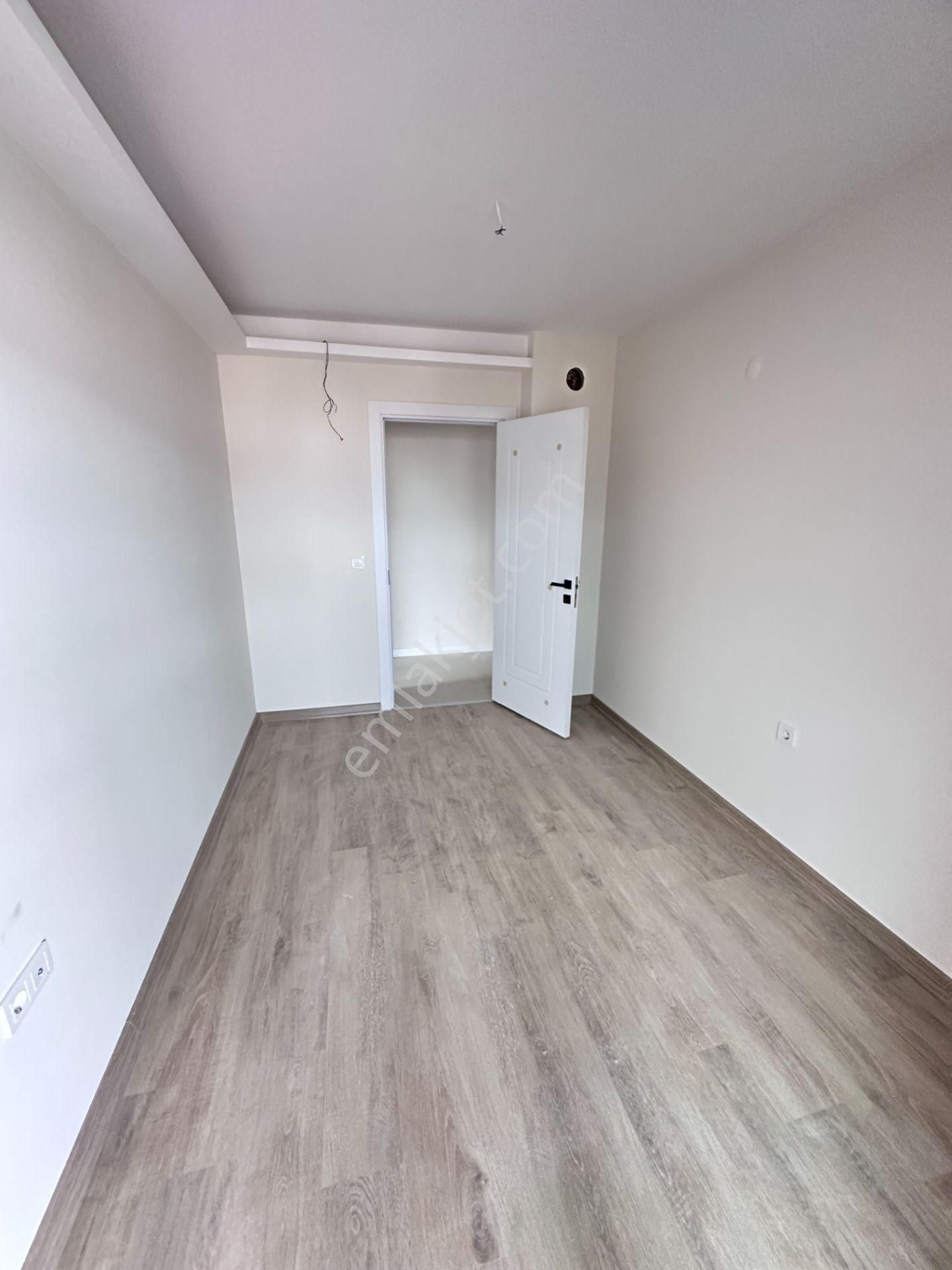 Mert Uçar'dan Satılık Karşıyaka Merkez De Sıfır 2+1 Daire - Görsel 17