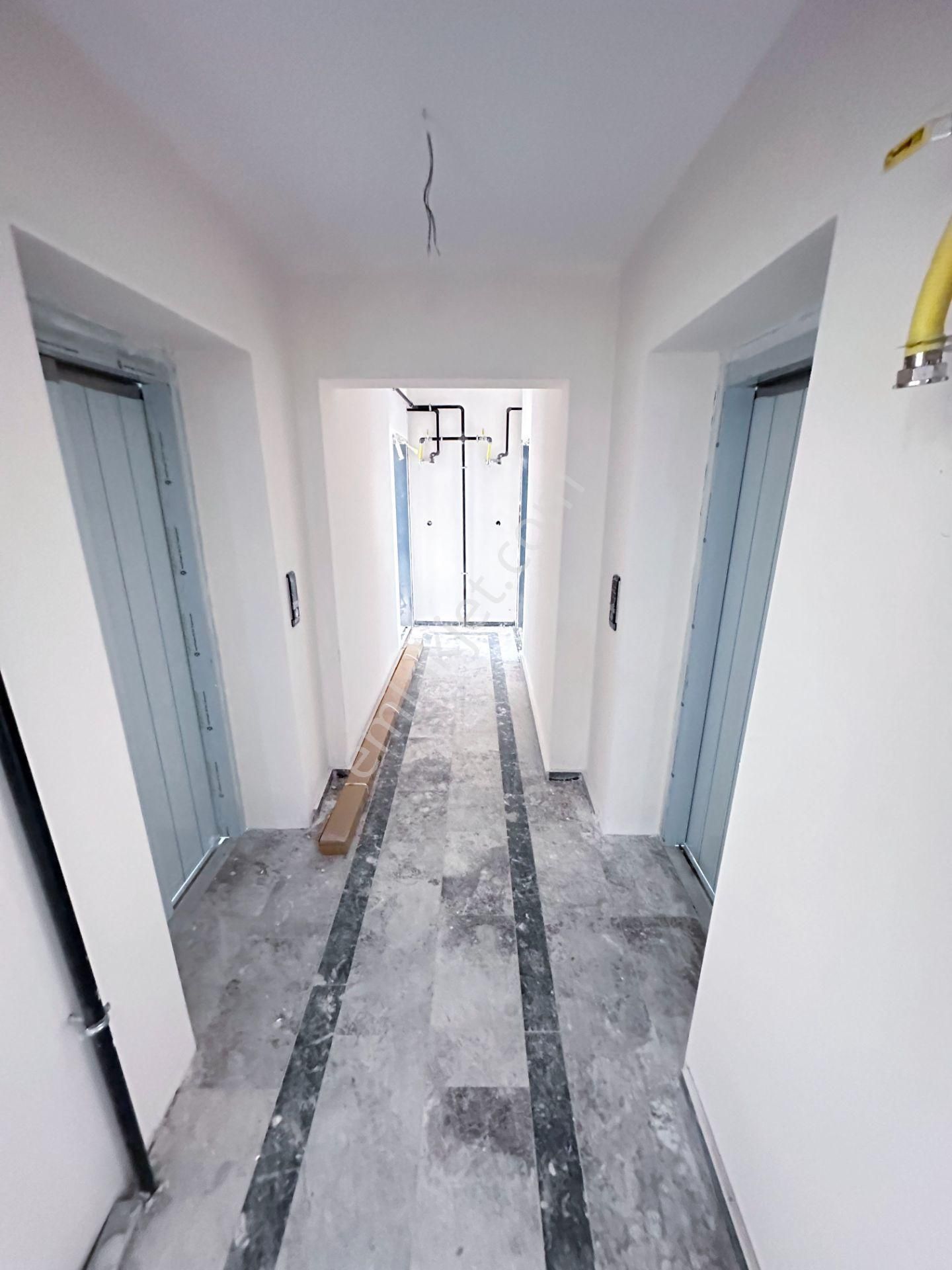 Mert Uçar'dan Satılık Karşıyaka Merkez De Sıfır 2+1 Daire - Görsel 4