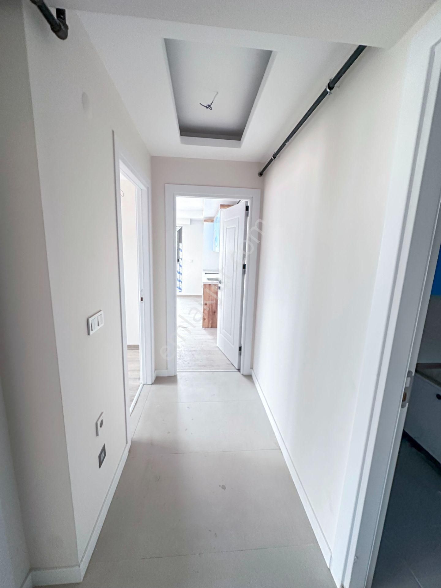 Mert Uçar'dan Satılık Karşıyaka Merkez De Sıfır 2+1 Daire - Görsel 8