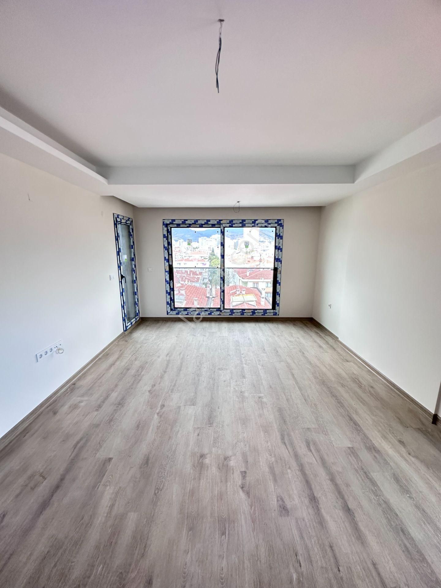 Mert Uçar'dan Satılık Karşıyaka Merkez De Sıfır 2+1 Daire - Görsel 22