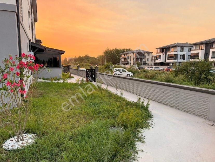 Karasu Aziziye Mah. Havuzlu Site İçerisinde 2+1 Ara Kat Net:75 M2 Sıfır Satılık Daire - Görsel 16
