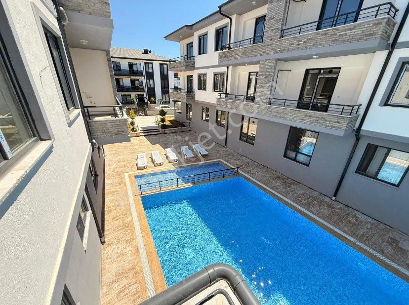 Karasu Aziziye Mah. Havuzlu Site İçerisinde 2+1 Ara Kat Net:75 M2 Sıfır Satılık Daire - Görsel 18