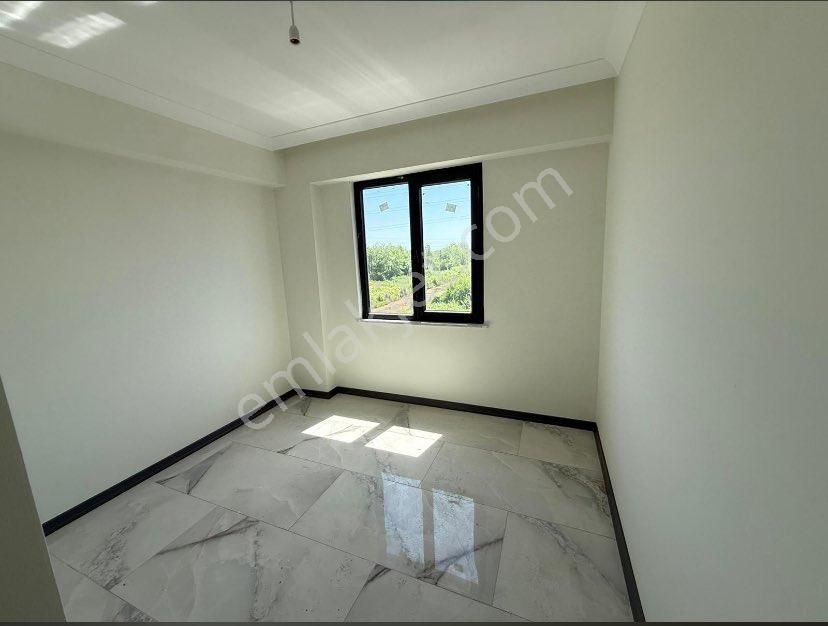 Karasu Aziziye Mah. Havuzlu Site İçerisinde 2+1 Ara Kat Net:75 M2 Sıfır Satılık Daire - Görsel 12