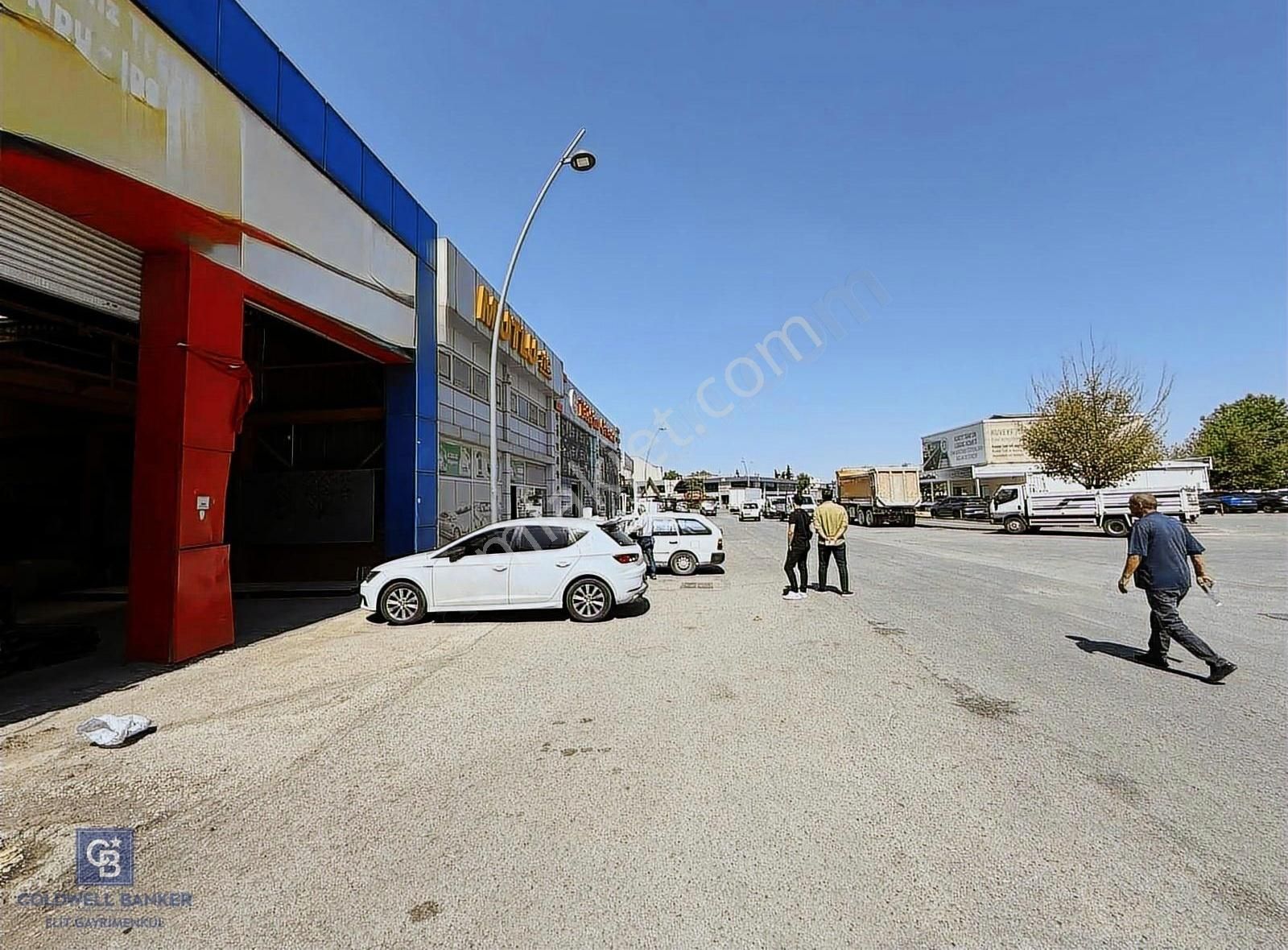 Cb Elitten Ostim Merkezde 5 Ve 2 Tonluk Vinçli Kiralık İşyeri